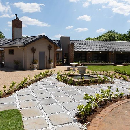 Opstal Gastehuis Potchefstroom Exterior photo