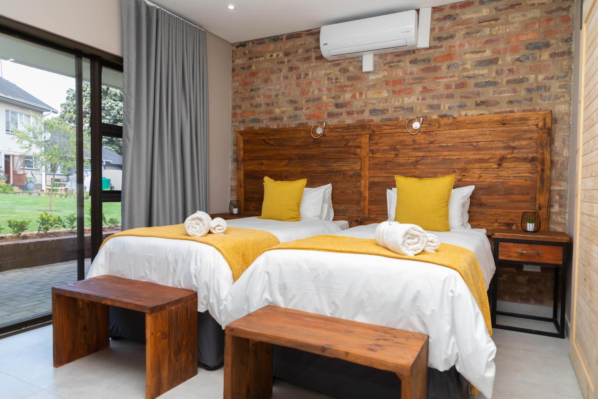Opstal Gastehuis Potchefstroom Exterior photo