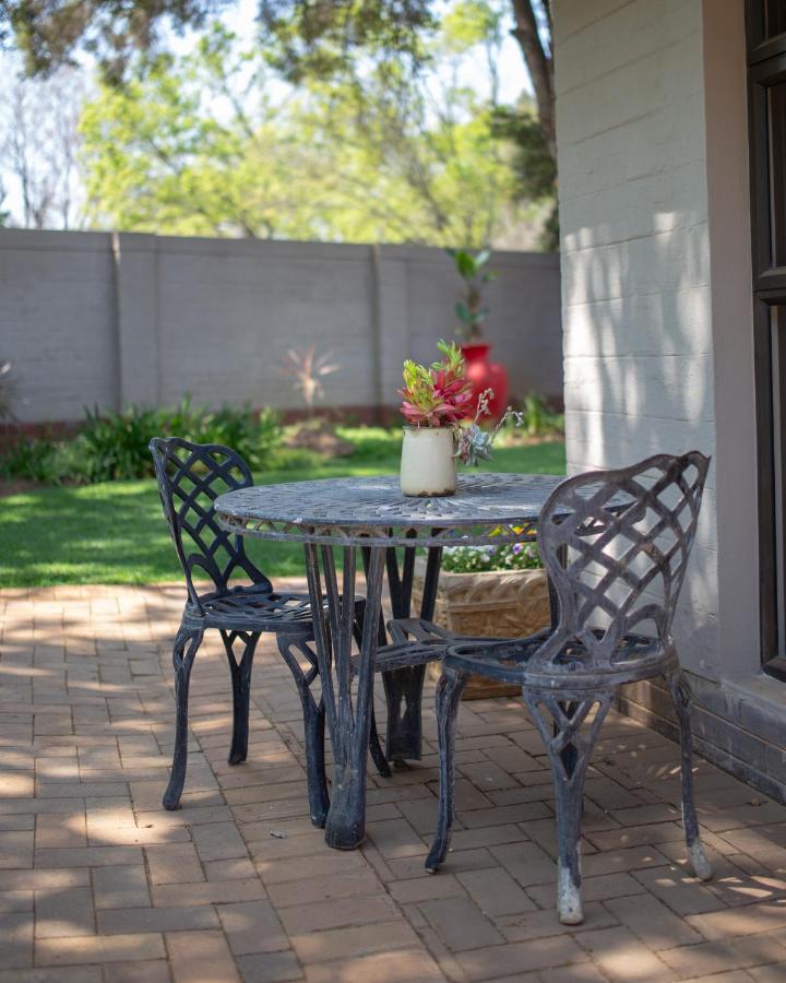 Opstal Gastehuis Potchefstroom Exterior photo